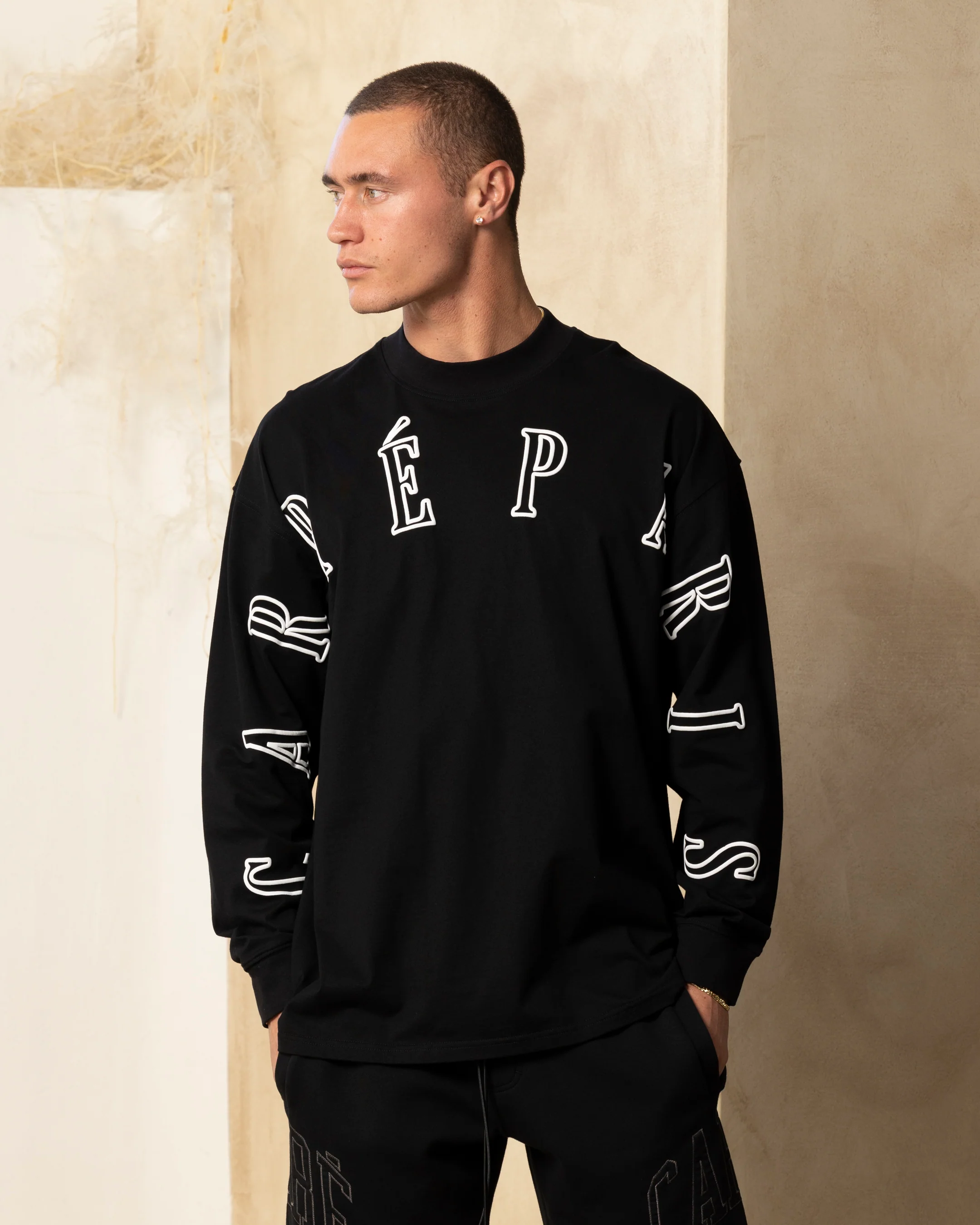 Carre Global Oversized Long Sleeve T-Shirt Black